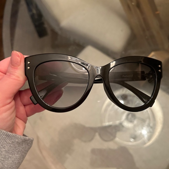 Fendi Black Peekaboo Cat eye Sunglasses - Picture 2 of 5